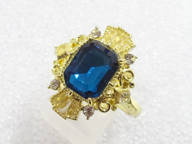 JAPANESE KIMONO / ANTIQUE COLORED STONE RING (SIZE 24)